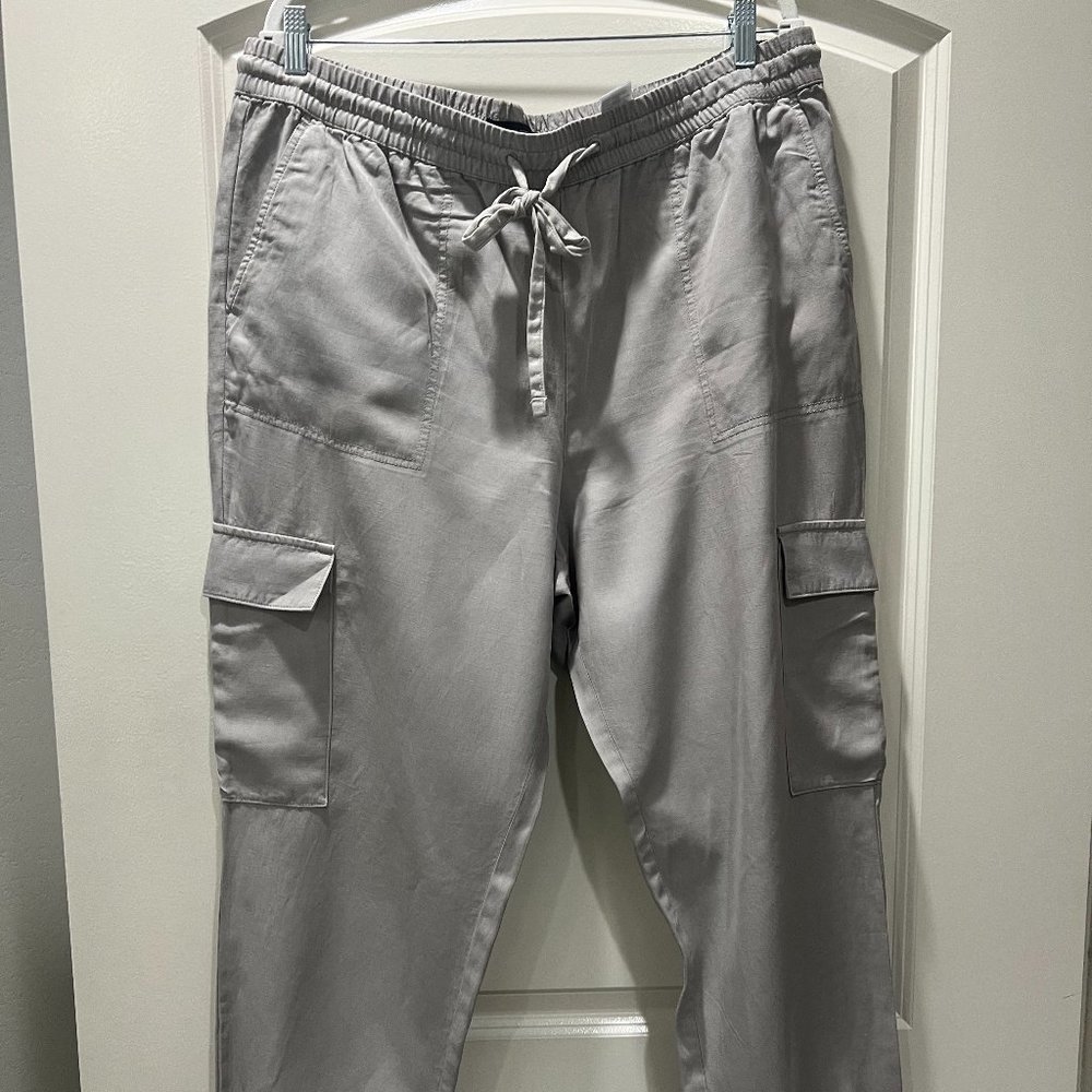 TENCEL™ CARGO JOGGER {Banana Republic}
